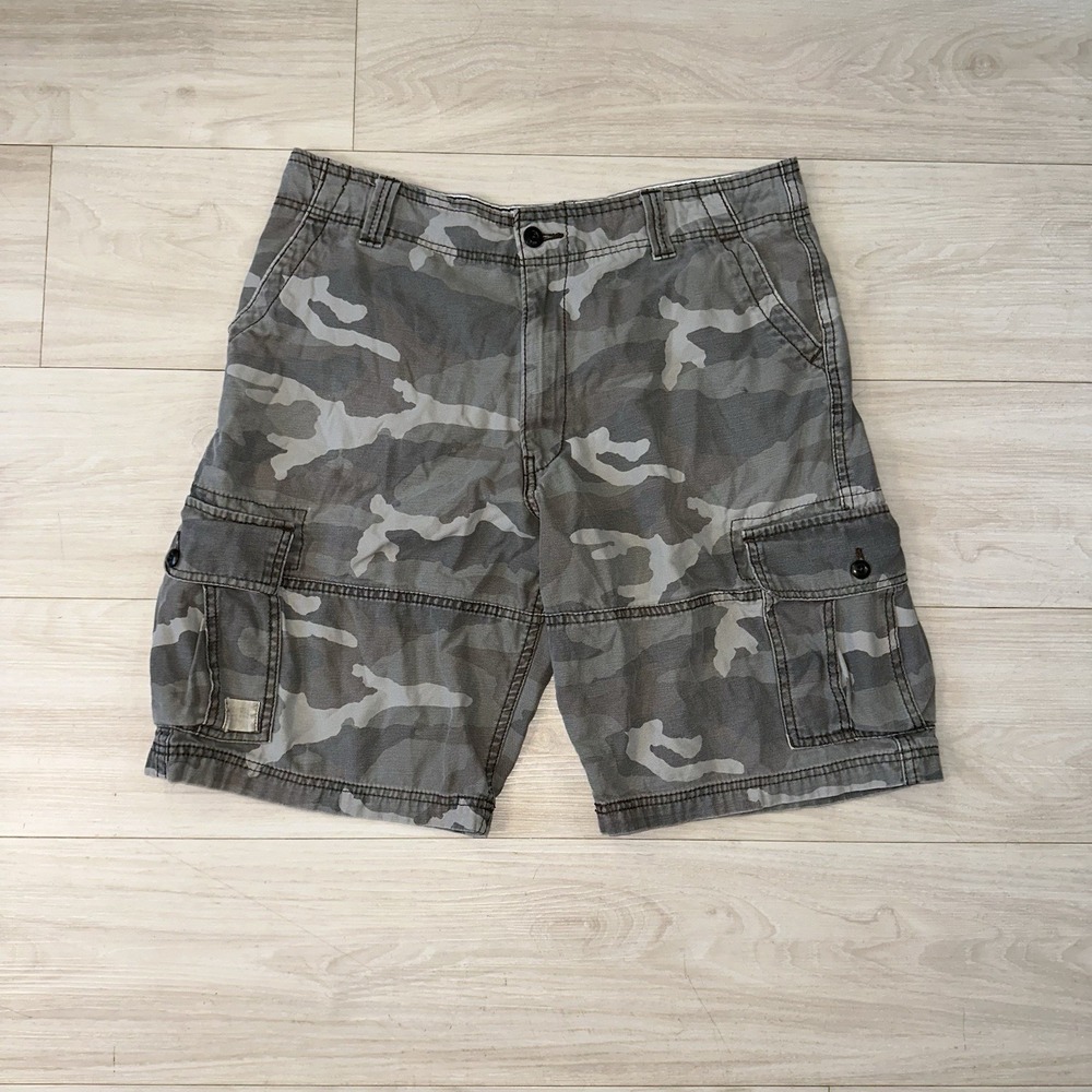 Levi's Camouflage Cargo Shorts Men 36 Gray Outdoors Pockets Utility‎ Y2K Retro